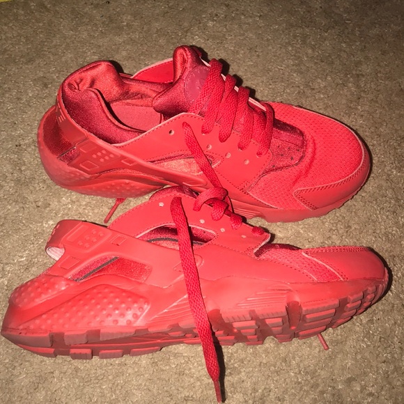 triple red huaraches